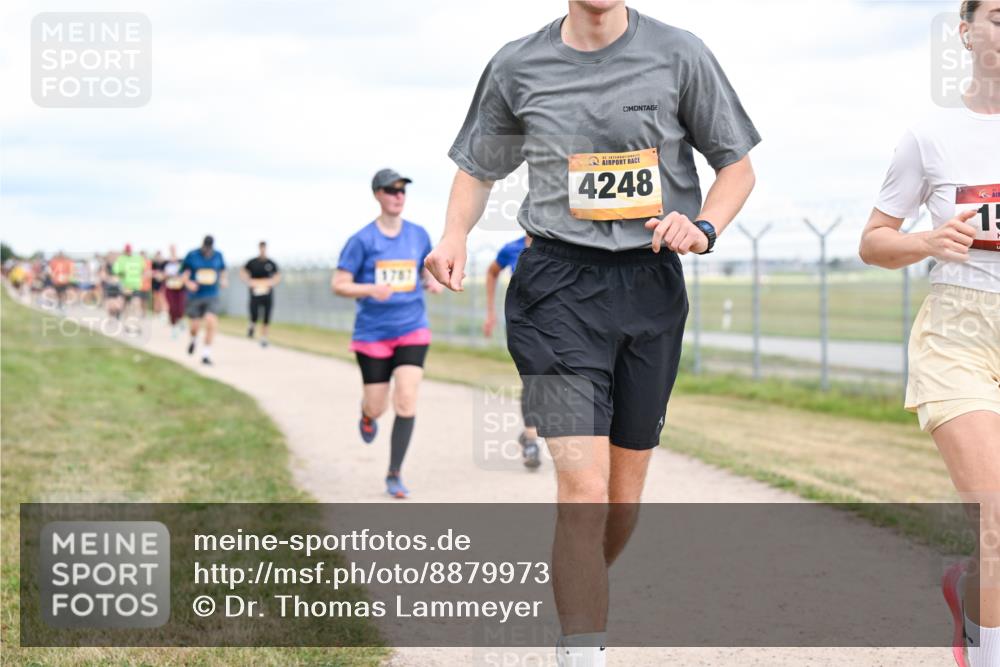 14.09.2025 - Airport Race Dr. Thomas Lammeyer http://msf.ph/oto/8879973 14.09.2025 12:29:52 Laufen 1787, 4248, 15 meine-sportfotos.de