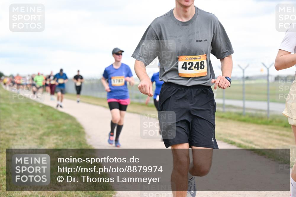 14.09.2025 - Airport Race Dr. Thomas Lammeyer http://msf.ph/oto/8879974 14.09.2025 12:29:52 Laufen 1787, 4248 meine-sportfotos.de