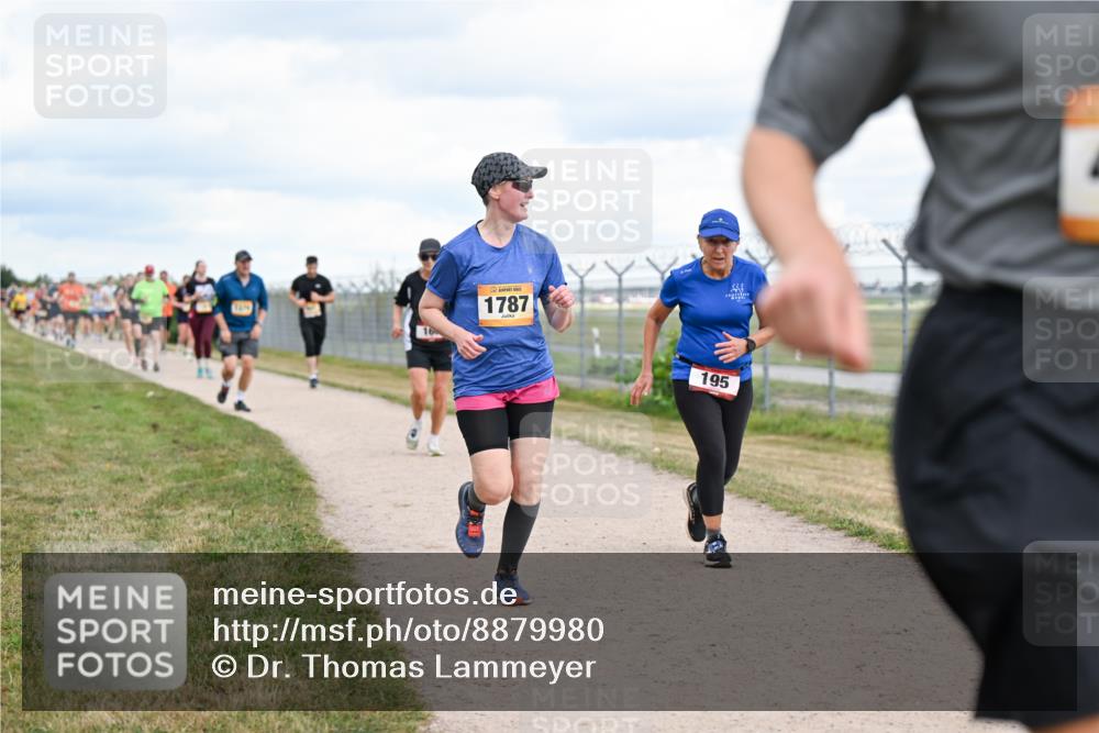 14.09.2025 - Airport Race Dr. Thomas Lammeyer http://msf.ph/oto/8879980 14.09.2025 12:29:52 Laufen 1787, 195 meine-sportfotos.de