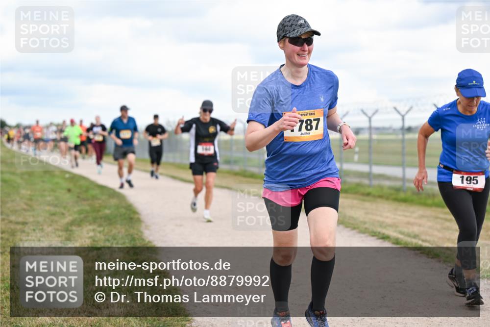 14.09.2025 - Airport Race Dr. Thomas Lammeyer http://msf.ph/oto/8879992 14.09.2025 12:29:54 Laufen 787, 195 meine-sportfotos.de