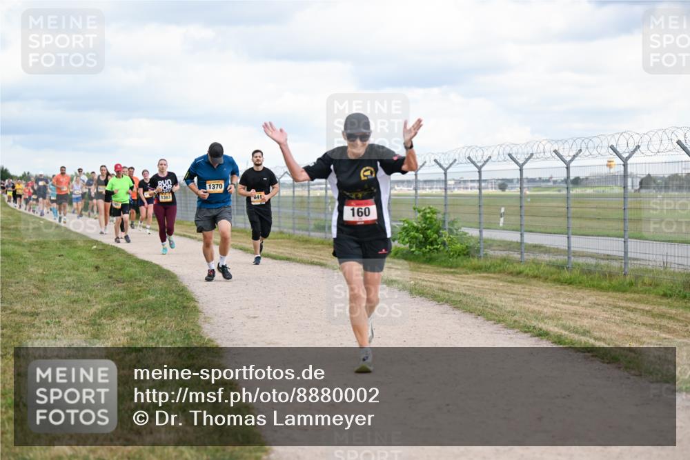 14.09.2025 - Airport Race Dr. Thomas Lammeyer http://msf.ph/oto/8880002 14.09.2025 12:29:55 Laufen 1383, 1370, 641, 160 meine-sportfotos.de
