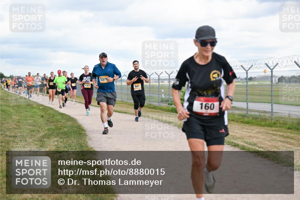14.09.2025 - Airport Race Dr. Thomas Lammeyer http://msf.ph/oto/8880015 14.09.2025 12:29:56 Laufen 1383, 1376, 641, 160 meine-sportfotos.de