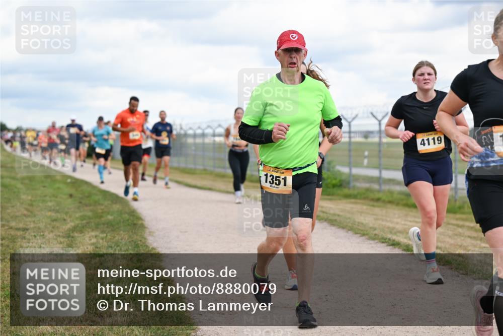 14.09.2025 - Airport Race Dr. Thomas Lammeyer http://msf.ph/oto/8880079 14.09.2025 12:30:05 Laufen 1351, 6, 4119 meine-sportfotos.de