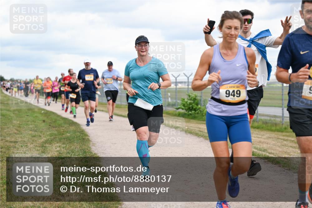 14.09.2025 - Airport Race Dr. Thomas Lammeyer http://msf.ph/oto/8880137 14.09.2025 12:30:12 Laufen 1131, 2123, 949 meine-sportfotos.de