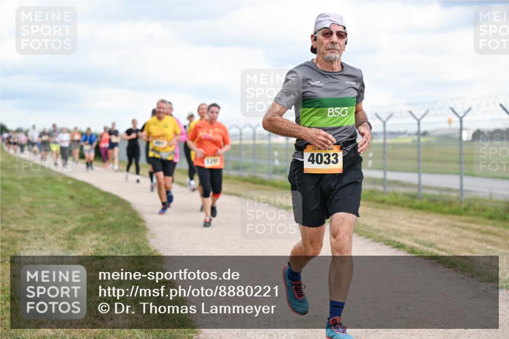 14.09.2025 - Airport Race Dr. Thomas Lammeyer http://msf.ph/oto/8880221 14.09.2025 12:30:21 Laufen 1280, 4033 meine-sportfotos.de