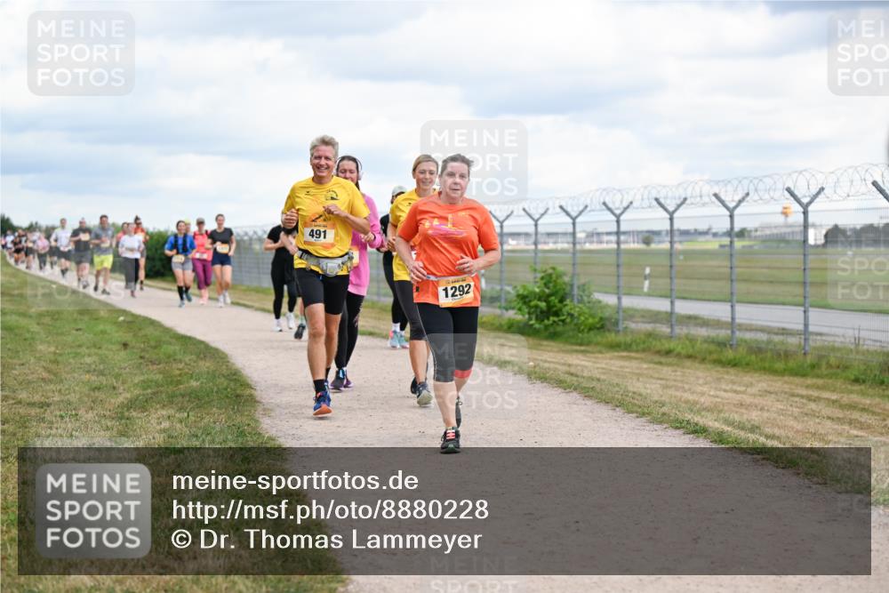14.09.2025 - Airport Race Dr. Thomas Lammeyer http://msf.ph/oto/8880228 14.09.2025 12:30:23 Laufen 491, 1292 meine-sportfotos.de