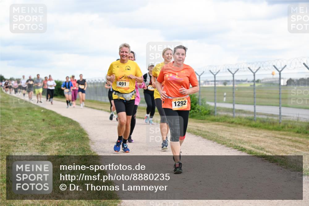 14.09.2025 - Airport Race Dr. Thomas Lammeyer http://msf.ph/oto/8880235 14.09.2025 12:30:23 Laufen 491, 1292 meine-sportfotos.de