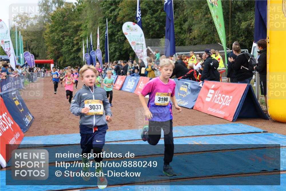 14.09.2025 - Airport Race Strokosch-Dieckow http://msf.ph/oto/8880249 14.09.2025 10:09:48 Ziel 3037, 3074, 3198, 3264, 3277, 3288, 3298, 3417, 3444, 3454, 3507, 3536, 3610, 3744 meine-sportfotos.de