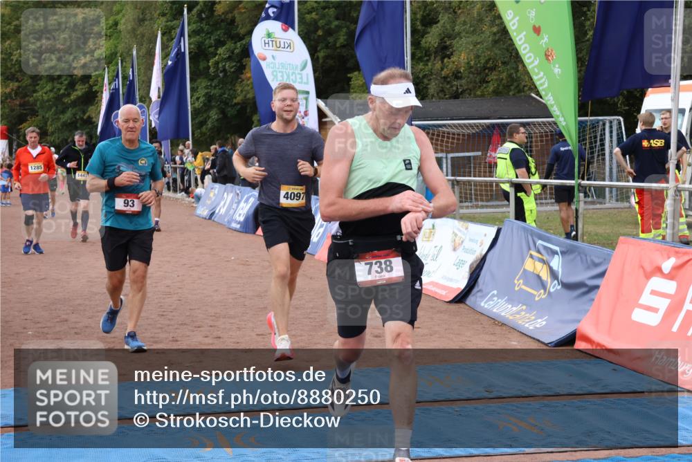 14.09.2025 - Airport Race Strokosch-Dieckow http://msf.ph/oto/8880250 14.09.2025 12:40:35 Ziel 93, 350, 738, 1178, 1285, 1443, 2130, 2137, 4097 meine-sportfotos.de