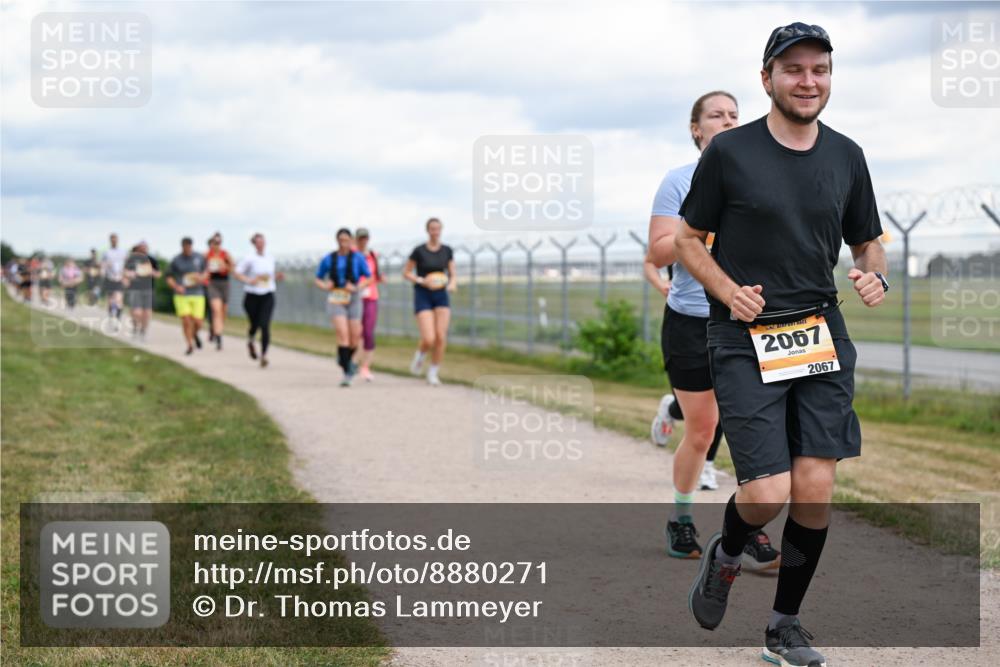 14.09.2025 - Airport Race Dr. Thomas Lammeyer http://msf.ph/oto/8880271 14.09.2025 12:30:27 Laufen 2067, 2067 meine-sportfotos.de