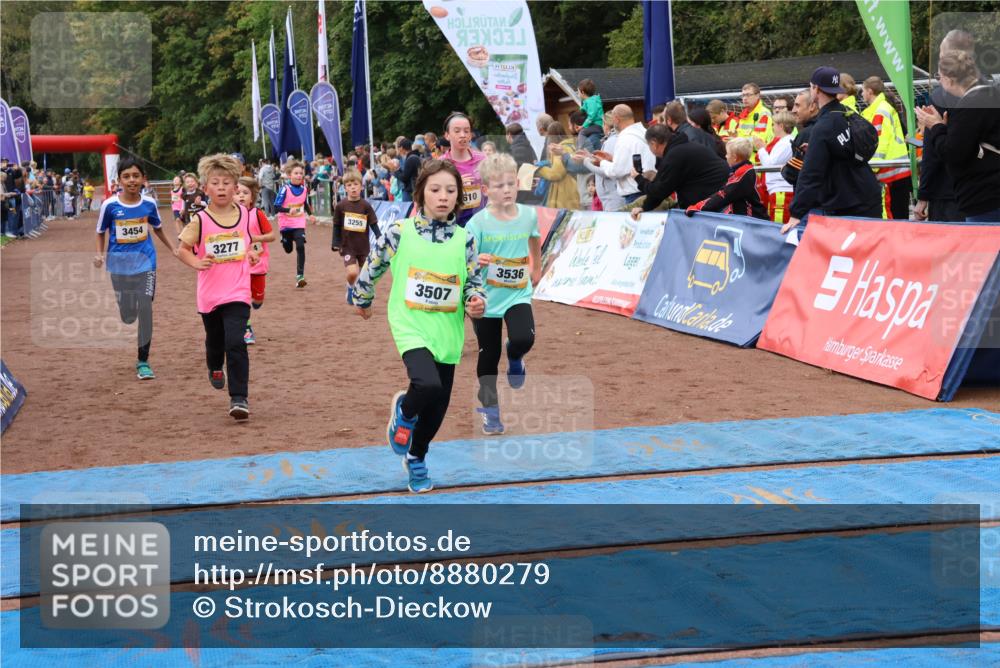 14.09.2025 - Airport Race Strokosch-Dieckow http://msf.ph/oto/8880279 14.09.2025 10:09:50 Ziel 3037, 3198, 3264, 3277, 3288, 3293, 3298, 3417, 3444, 3454, 3507, 3536, 3599, 3610, 3744 meine-sportfotos.de