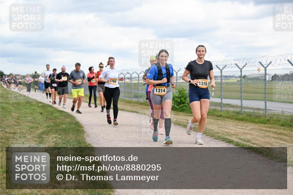 14.09.2025 - Airport Race Dr. Thomas Lammeyer http://msf.ph/oto/8880295 14.09.2025 12:30:31 Laufen 768, 356, 1314, 1315 meine-sportfotos.de