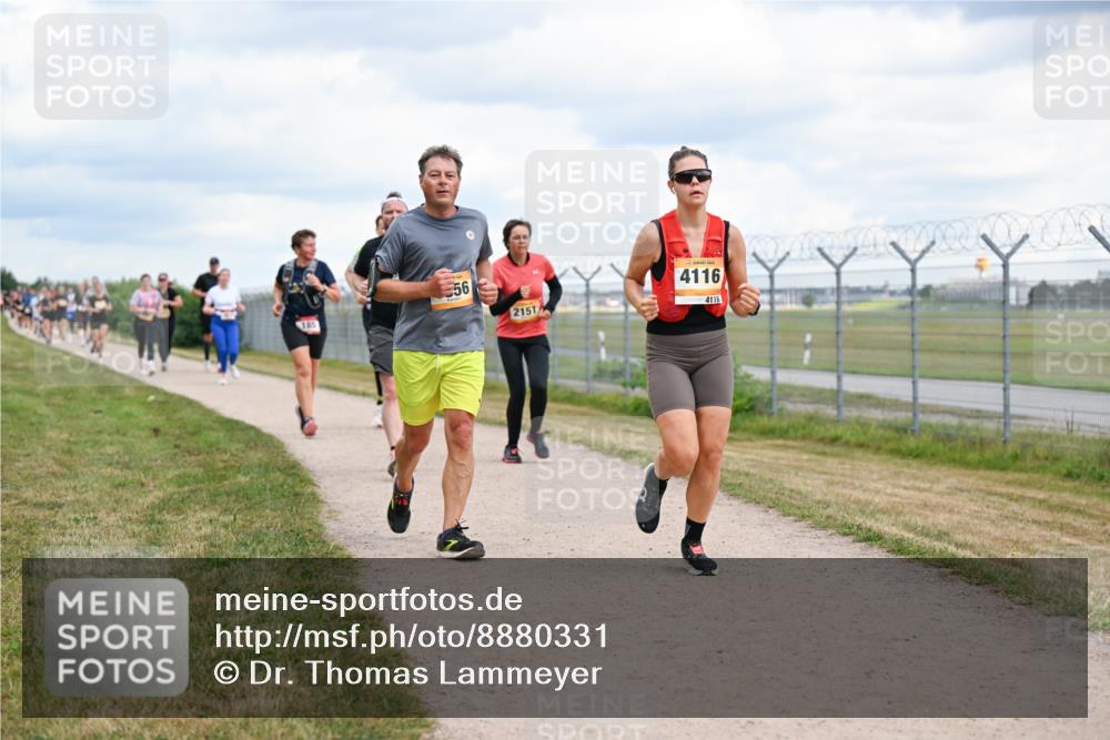 14.09.2025 - Airport Race Dr. Thomas Lammeyer http://msf.ph/oto/8880331 14.09.2025 12:30:35 Laufen 56, 2151, 4116, 4116 meine-sportfotos.de