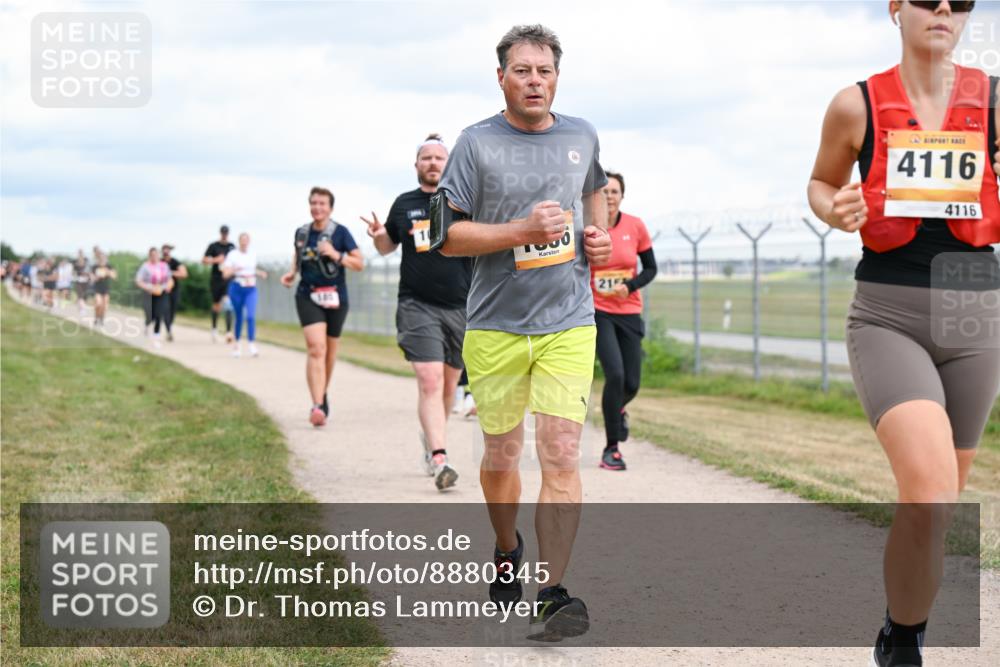 14.09.2025 - Airport Race Dr. Thomas Lammeyer http://msf.ph/oto/8880345 14.09.2025 12:30:36 Laufen 1950, 21, 4116, 4116 meine-sportfotos.de