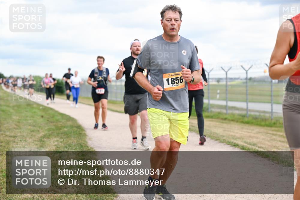 14.09.2025 - Airport Race Dr. Thomas Lammeyer http://msf.ph/oto/8880347 14.09.2025 12:30:37 Laufen 1856 meine-sportfotos.de