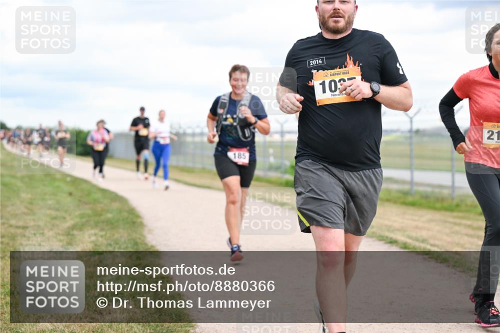 14.09.2025 - Airport Race Dr. Thomas Lammeyer http://msf.ph/oto/8880366 14.09.2025 12:30:39 Laufen 185, 2014, 10, 21 meine-sportfotos.de