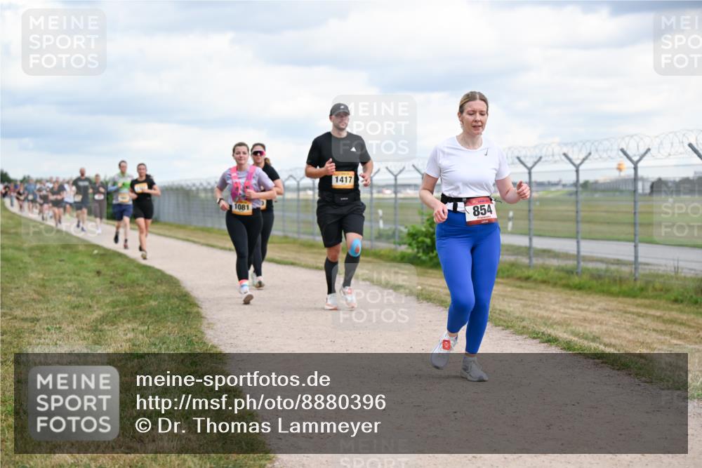 14.09.2025 - Airport Race Dr. Thomas Lammeyer http://msf.ph/oto/8880396 14.09.2025 12:30:43 Laufen 1081, 1417, 854 meine-sportfotos.de