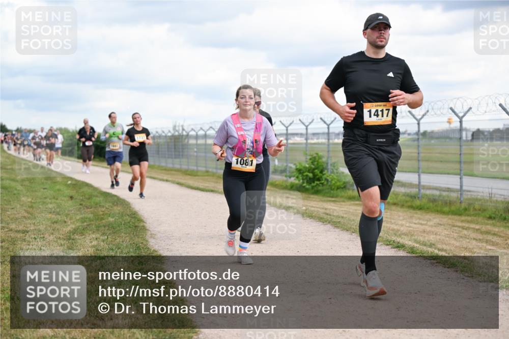 14.09.2025 - Airport Race Dr. Thomas Lammeyer http://msf.ph/oto/8880414 14.09.2025 12:30:45 Laufen 1737, 1417, 1081 meine-sportfotos.de