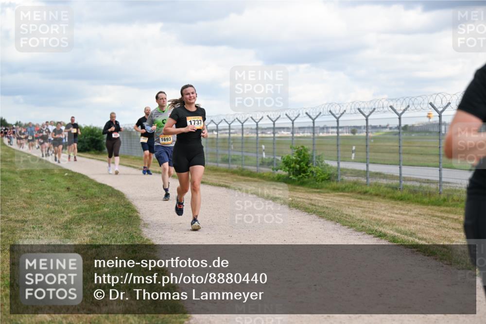14.09.2025 - Airport Race Dr. Thomas Lammeyer http://msf.ph/oto/8880440 14.09.2025 12:30:48 Laufen 1693, 1737 meine-sportfotos.de