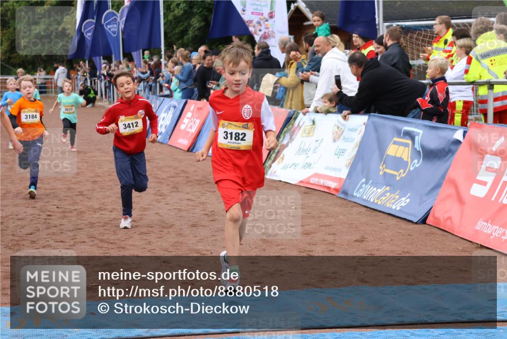 14.09.2025 - Airport Race Strokosch-Dieckow http://msf.ph/oto/8880518 14.09.2025 10:10:13 Ziel 3054, 3165, 3174, 3177, 3182, 3184, 3412, 3447, 3449, 3539, 3577 meine-sportfotos.de