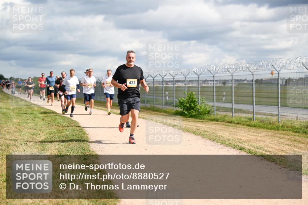 14.09.2025 - Airport Race Dr. Thomas Lammeyer http://msf.ph/oto/8880527 14.09.2025 12:30:58 Laufen 4080, 432, 4079, 4078 meine-sportfotos.de