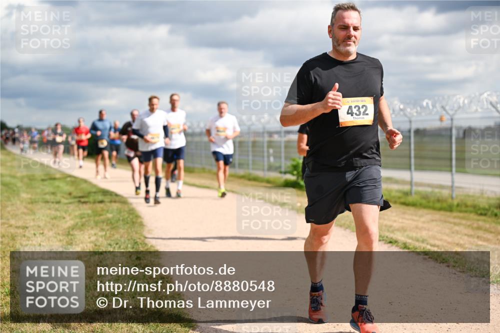 14.09.2025 - Airport Race Dr. Thomas Lammeyer http://msf.ph/oto/8880548 14.09.2025 12:31:00 Laufen 432 meine-sportfotos.de