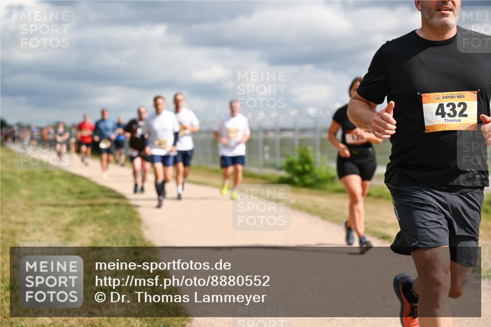 14.09.2025 - Airport Race Dr. Thomas Lammeyer http://msf.ph/oto/8880552 14.09.2025 12:31:01 Laufen 42, 432 meine-sportfotos.de