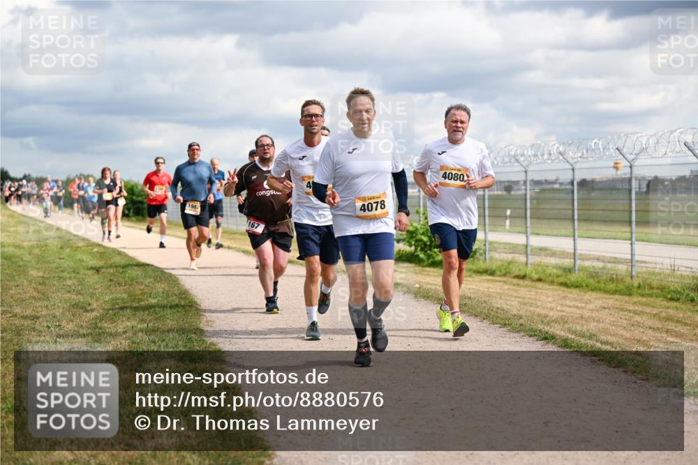 14.09.2025 - Airport Race Dr. Thomas Lammeyer http://msf.ph/oto/8880576 14.09.2025 12:31:03 Laufen 1982, 4078, 4080, 167 meine-sportfotos.de