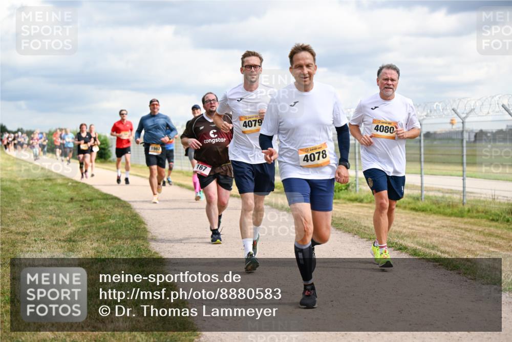 14.09.2025 - Airport Race Dr. Thomas Lammeyer http://msf.ph/oto/8880583 14.09.2025 12:31:04 Laufen 4079, 1982, 167, 4078, 4080 meine-sportfotos.de