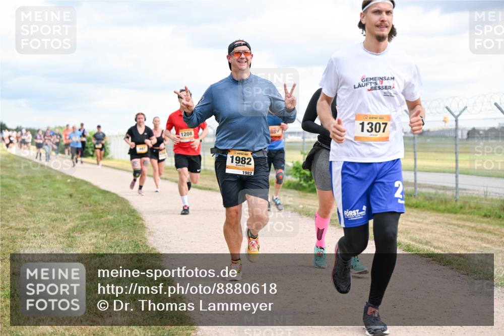 14.09.2025 - Airport Race Dr. Thomas Lammeyer http://msf.ph/oto/8880618 14.09.2025 12:31:07 Laufen 457, 1208, 1982, 1982, 1307 meine-sportfotos.de
