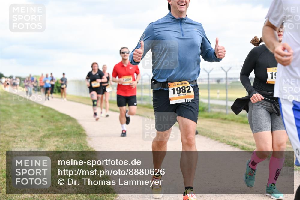 14.09.2025 - Airport Race Dr. Thomas Lammeyer http://msf.ph/oto/8880626 14.09.2025 12:31:08 Laufen 1982, 1982, 19 meine-sportfotos.de