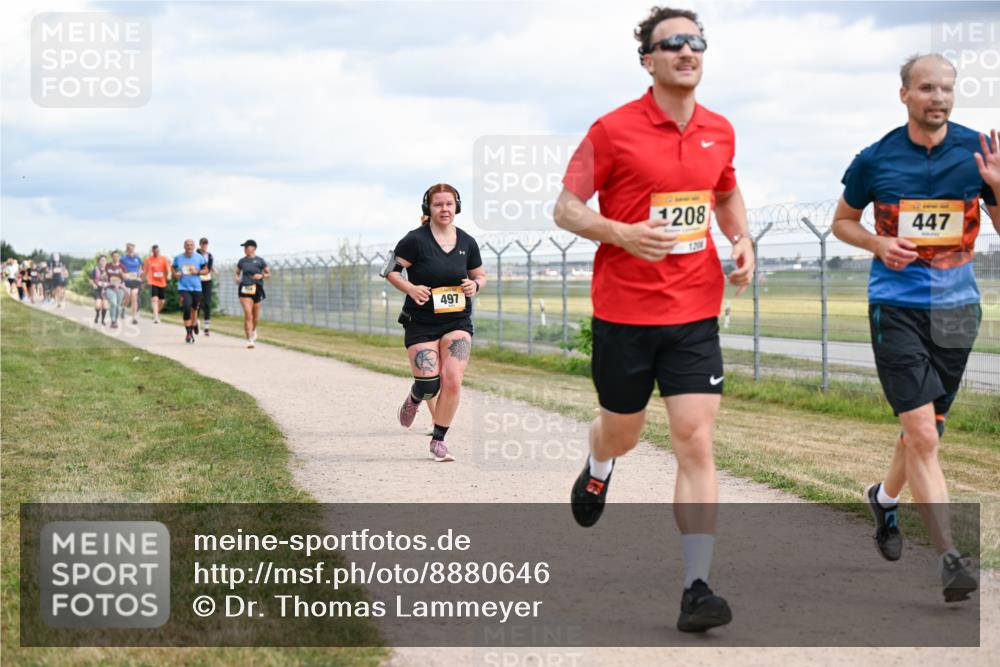 14.09.2025 - Airport Race Dr. Thomas Lammeyer http://msf.ph/oto/8880646 14.09.2025 12:31:10 Laufen 497, 1208, 447 meine-sportfotos.de