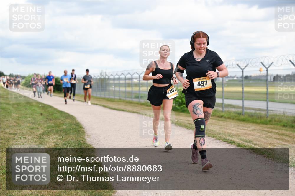 14.09.2025 - Airport Race Dr. Thomas Lammeyer http://msf.ph/oto/8880663 14.09.2025 12:31:12 Laufen 4207, 420, 497 meine-sportfotos.de