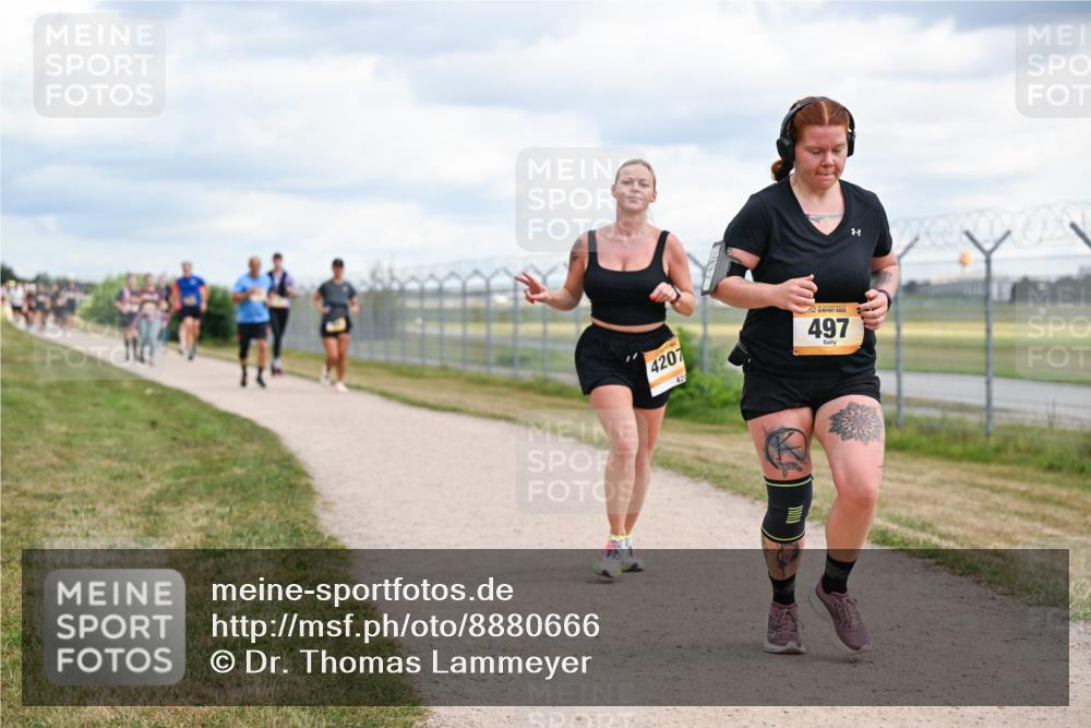 14.09.2025 - Airport Race Dr. Thomas Lammeyer http://msf.ph/oto/8880666 14.09.2025 12:31:12 Laufen 4207, 42, 497 meine-sportfotos.de