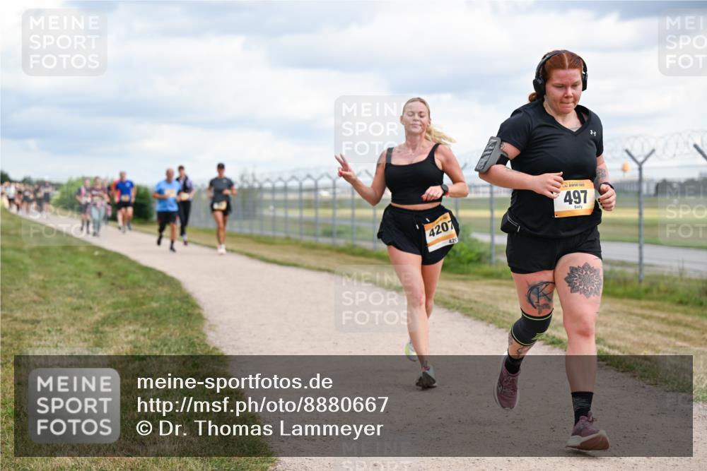 14.09.2025 - Airport Race Dr. Thomas Lammeyer http://msf.ph/oto/8880667 14.09.2025 12:31:12 Laufen 4207, 420, 497 meine-sportfotos.de