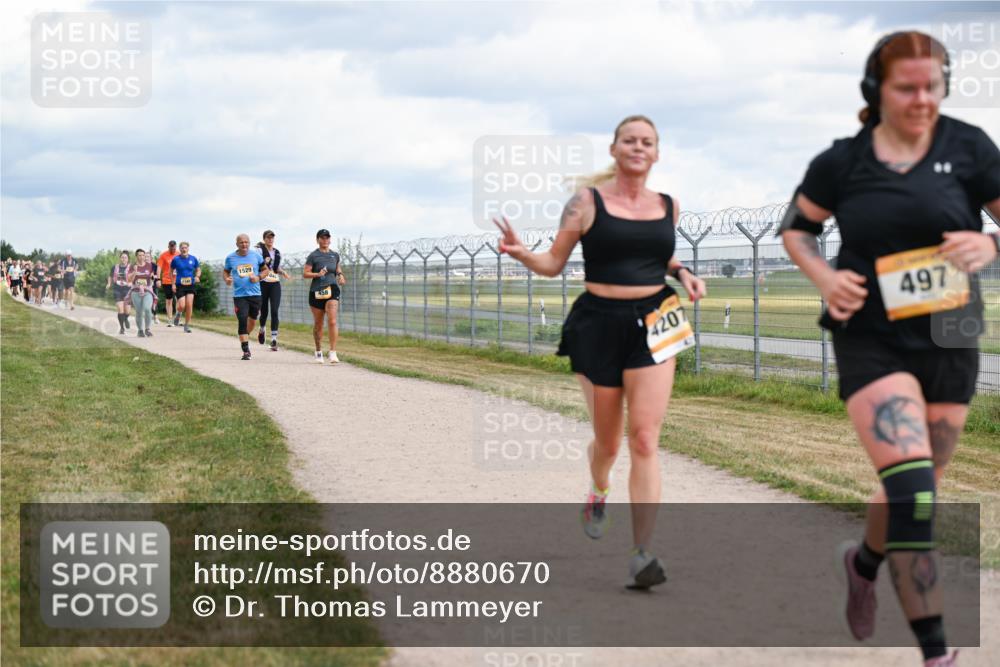 14.09.2025 - Airport Race Dr. Thomas Lammeyer http://msf.ph/oto/8880670 14.09.2025 12:31:13 Laufen 1529, 4207, 497 meine-sportfotos.de