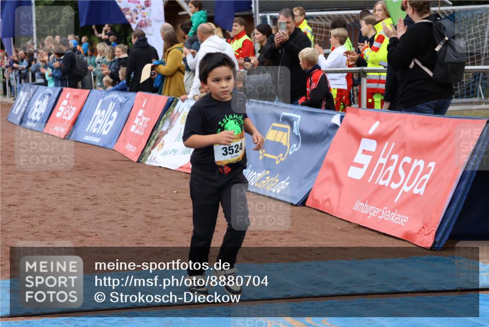 14.09.2025 - Airport Race Strokosch-Dieckow http://msf.ph/oto/8880704 14.09.2025 10:10:25 Ziel 3165, 3372, 3435, 3449, 3524, 3544, 3705 meine-sportfotos.de