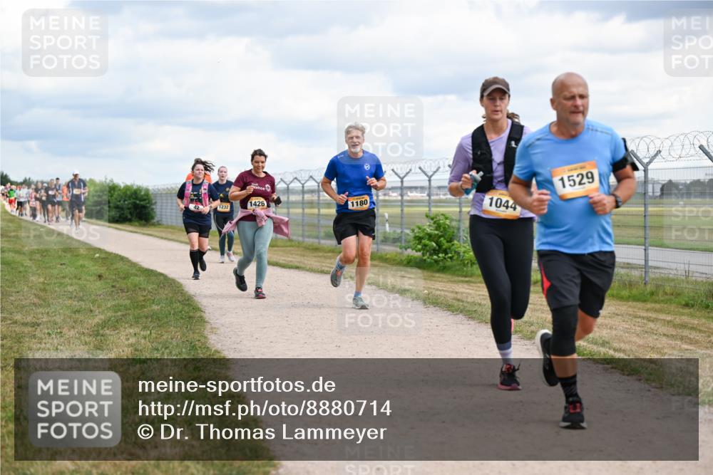 14.09.2025 - Airport Race Dr. Thomas Lammeyer http://msf.ph/oto/8880714 14.09.2025 12:31:21 Laufen 1232, 1426, 1180, 1044, 1529 meine-sportfotos.de