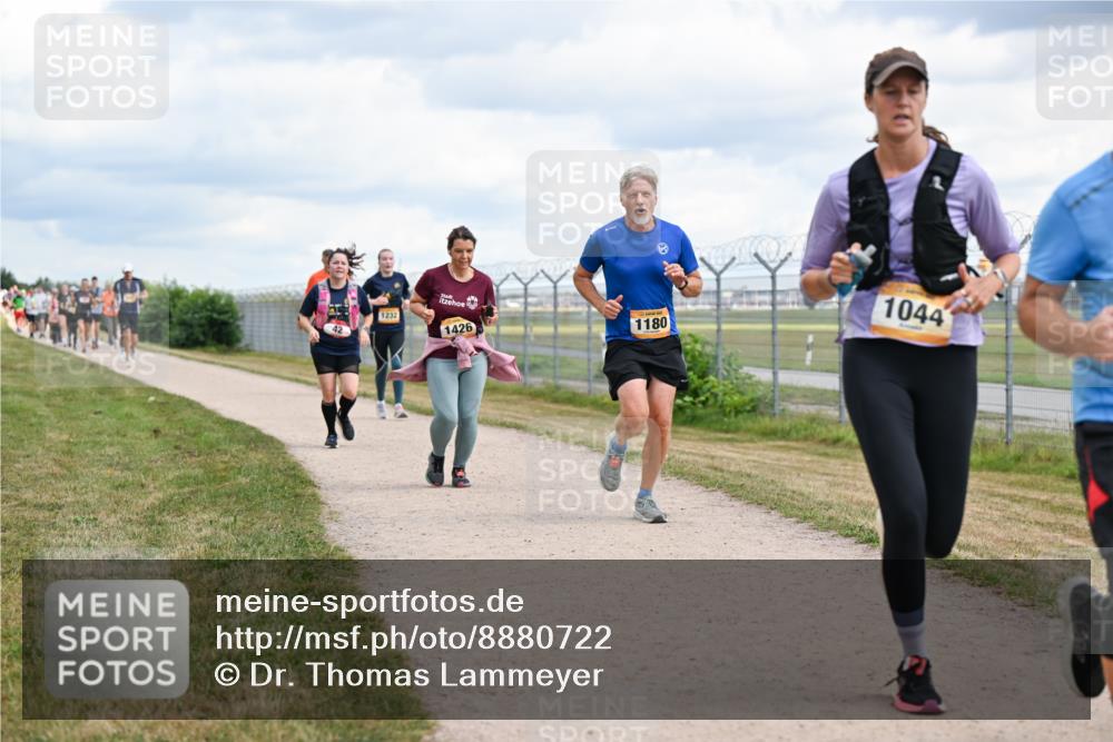 14.09.2025 - Airport Race Dr. Thomas Lammeyer http://msf.ph/oto/8880722 14.09.2025 12:31:22 Laufen 1232, 1426, 1180, 1044 meine-sportfotos.de