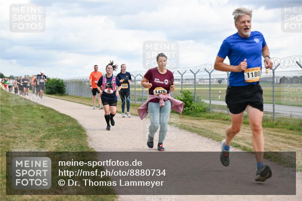 14.09.2025 - Airport Race Dr. Thomas Lammeyer http://msf.ph/oto/8880734 14.09.2025 12:31:23 Laufen 42, 1232, 1426, 1180 meine-sportfotos.de