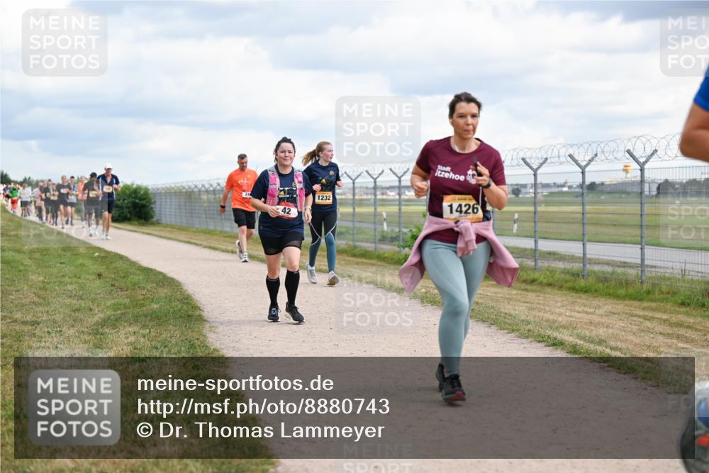 14.09.2025 - Airport Race Dr. Thomas Lammeyer http://msf.ph/oto/8880743 14.09.2025 12:31:24 Laufen 42, 1232, 1426 meine-sportfotos.de