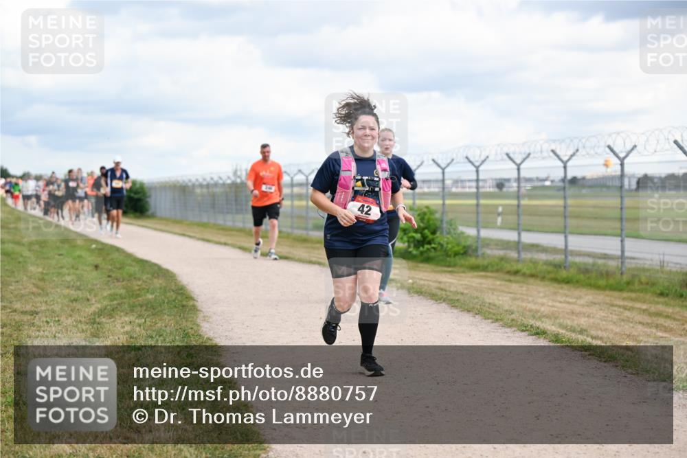 14.09.2025 - Airport Race Dr. Thomas Lammeyer http://msf.ph/oto/8880757 14.09.2025 12:31:25 Laufen 42 meine-sportfotos.de
