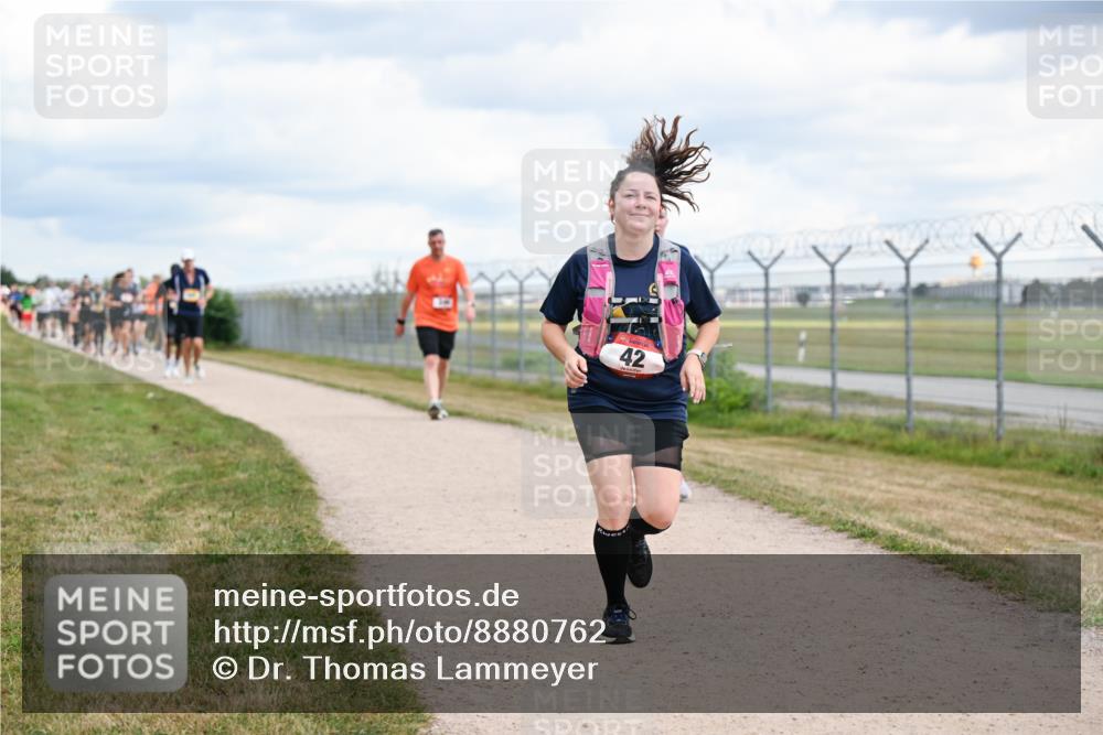 14.09.2025 - Airport Race Dr. Thomas Lammeyer http://msf.ph/oto/8880762 14.09.2025 12:31:26 Laufen 42 meine-sportfotos.de