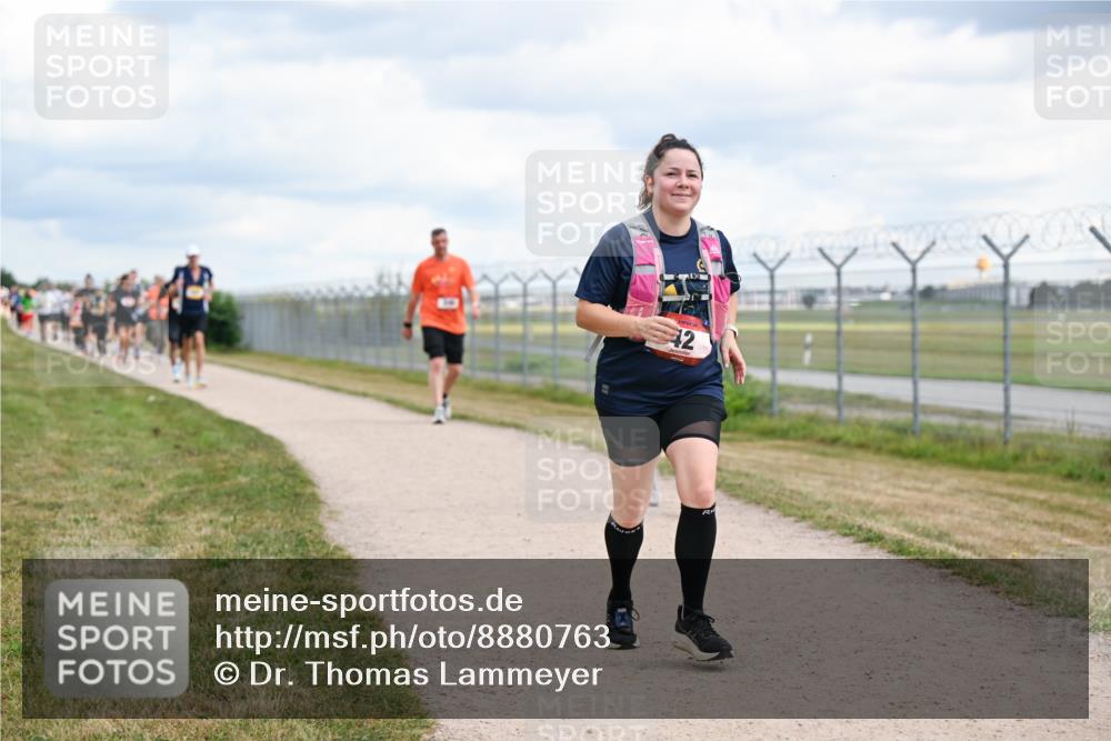 14.09.2025 - Airport Race Dr. Thomas Lammeyer http://msf.ph/oto/8880763 14.09.2025 12:31:26 Laufen 42 meine-sportfotos.de