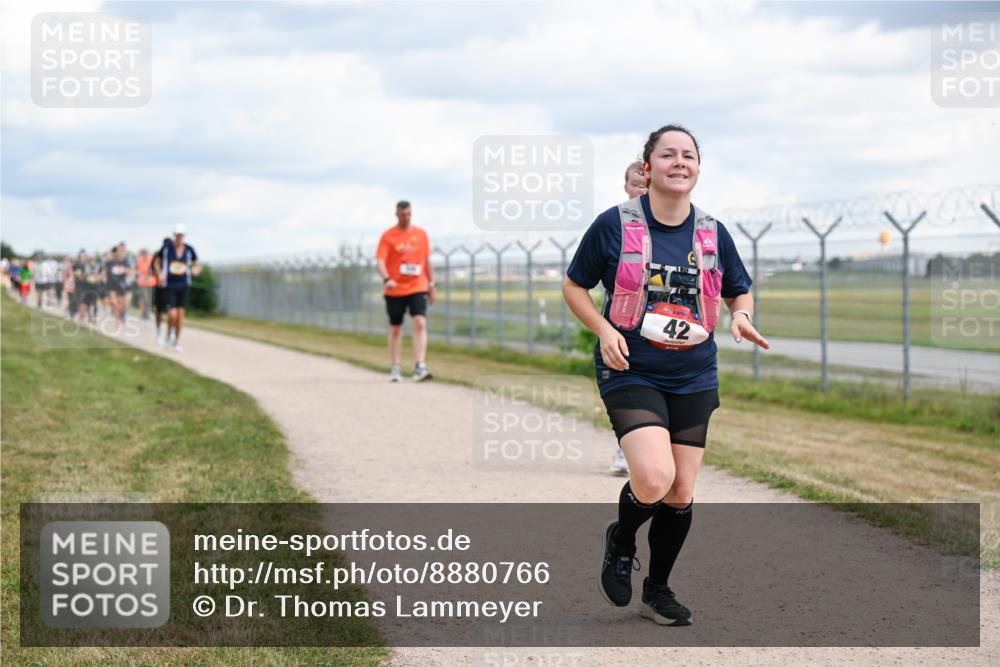 14.09.2025 - Airport Race Dr. Thomas Lammeyer http://msf.ph/oto/8880766 14.09.2025 12:31:26 Laufen 42 meine-sportfotos.de