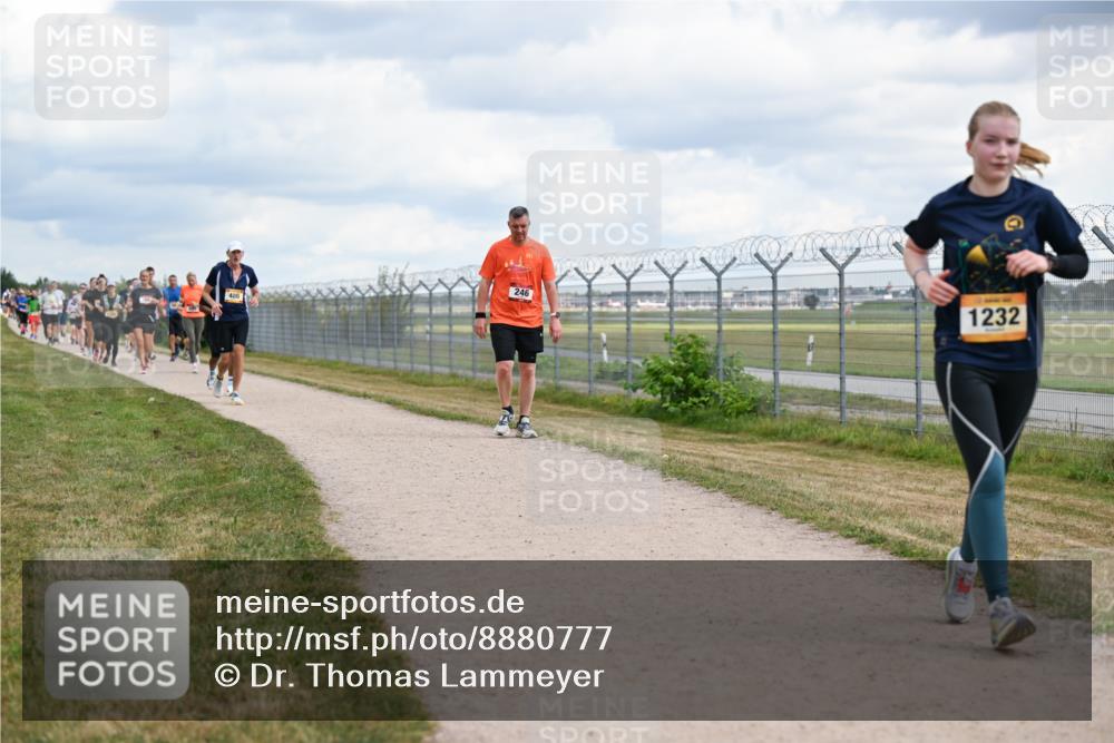 14.09.2025 - Airport Race Dr. Thomas Lammeyer http://msf.ph/oto/8880777 14.09.2025 12:31:28 Laufen 246, 1232 meine-sportfotos.de
