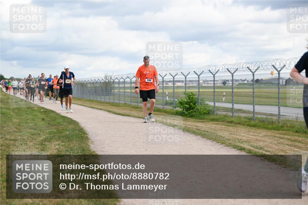 14.09.2025 - Airport Race Dr. Thomas Lammeyer http://msf.ph/oto/8880782 14.09.2025 12:31:28 Laufen 486, 246 meine-sportfotos.de