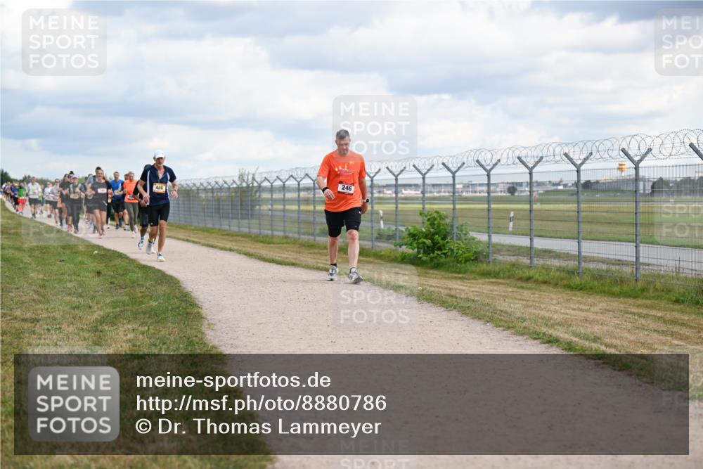 14.09.2025 - Airport Race Dr. Thomas Lammeyer http://msf.ph/oto/8880786 14.09.2025 12:31:29 Laufen 246 meine-sportfotos.de
