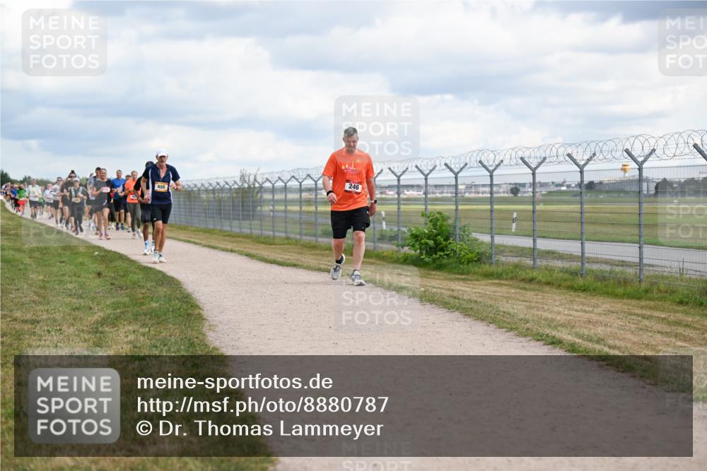14.09.2025 - Airport Race Dr. Thomas Lammeyer http://msf.ph/oto/8880787 14.09.2025 12:31:29 Laufen 246, 486 meine-sportfotos.de
