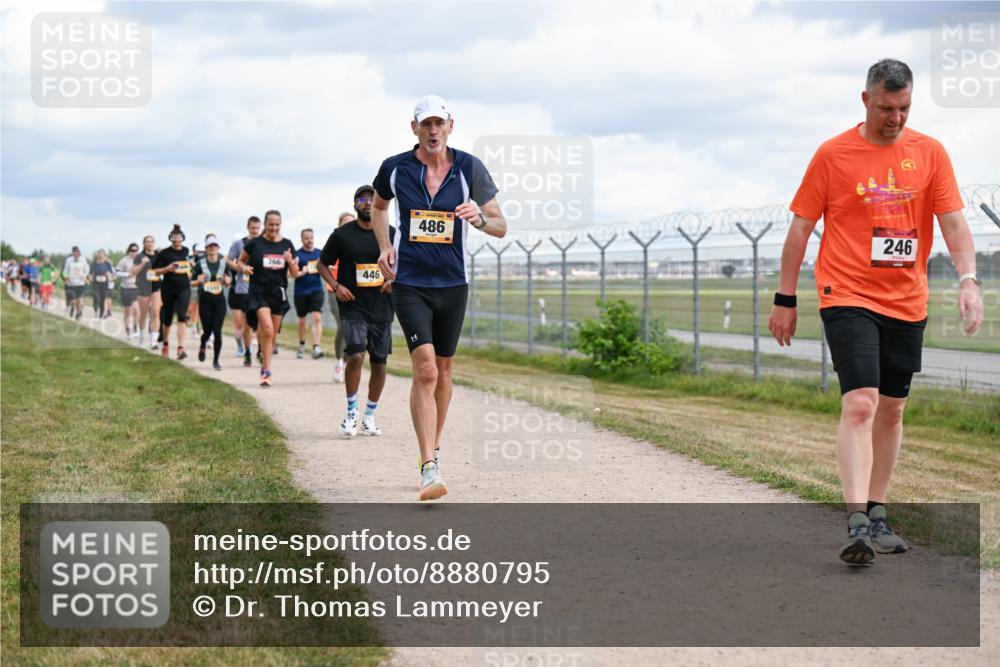 14.09.2025 - Airport Race Dr. Thomas Lammeyer http://msf.ph/oto/8880795 14.09.2025 12:31:34 Laufen 766, 652, 446, 486, 246 meine-sportfotos.de